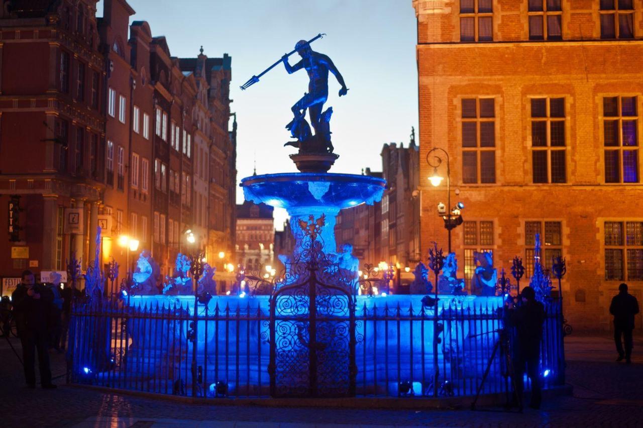 Giraffe Glamour Gdańsk Exteriör bild